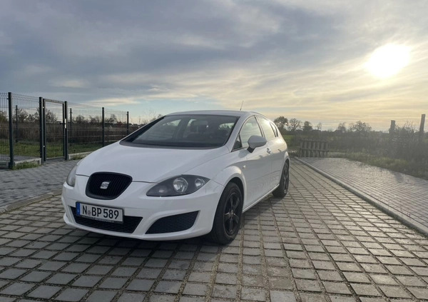 Seat Leon cena 19500 przebieg: 160000, rok produkcji 2011 z Września małe 56